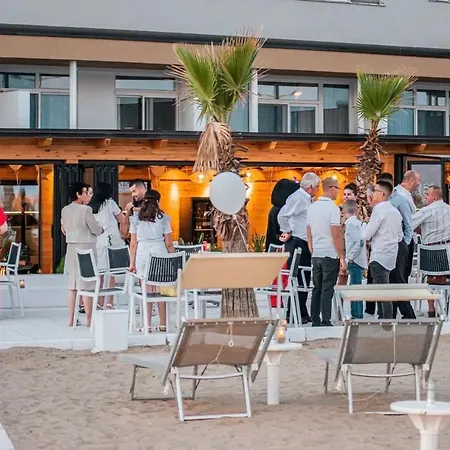 Daire Gent's Luxury Dıraç