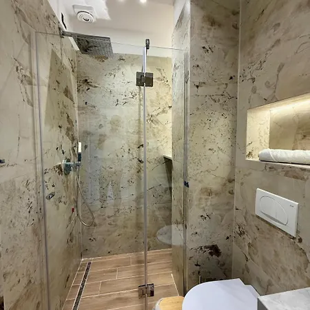 Daire Gent's Luxury Dıraç