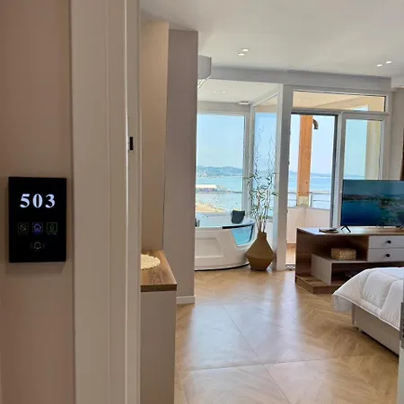 Daire Gent's Luxury *