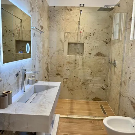 Gent's Luxury