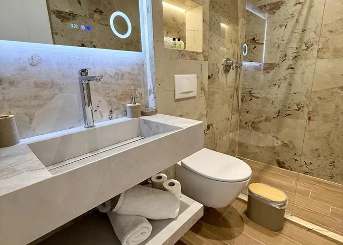 Gent's Luxury Apartment